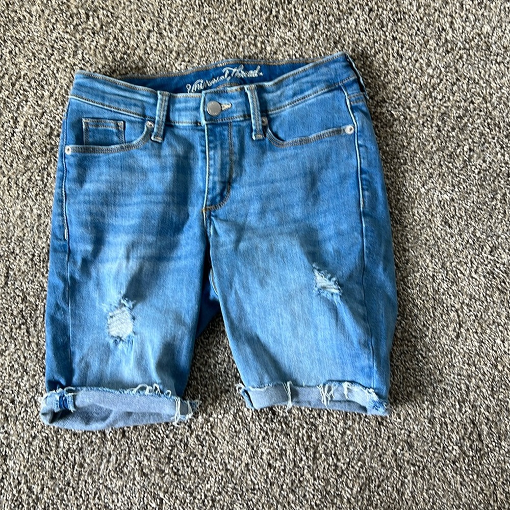Universal threads shorts